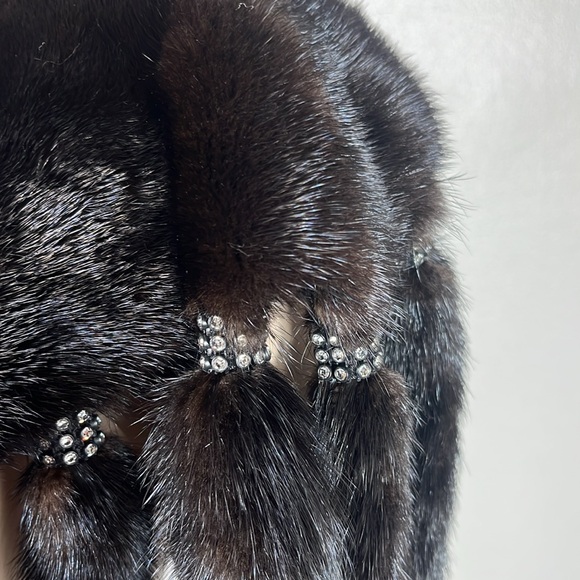 LAZARE’S FUR STOLE/COLLAR - Picture 3 of 9